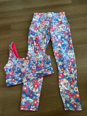 Fabletics Blue Pink White Floral Leggings & Sports Bra Set